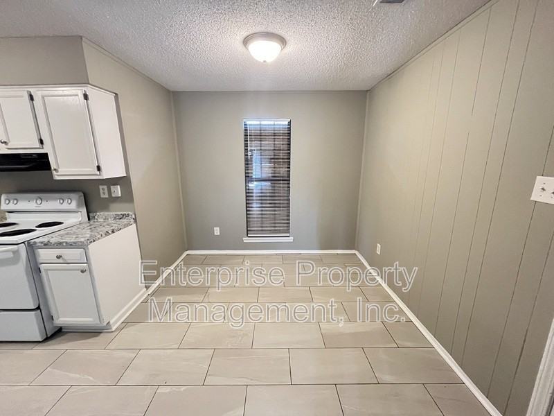 3898 Votive Dr - Photo 5 of 16