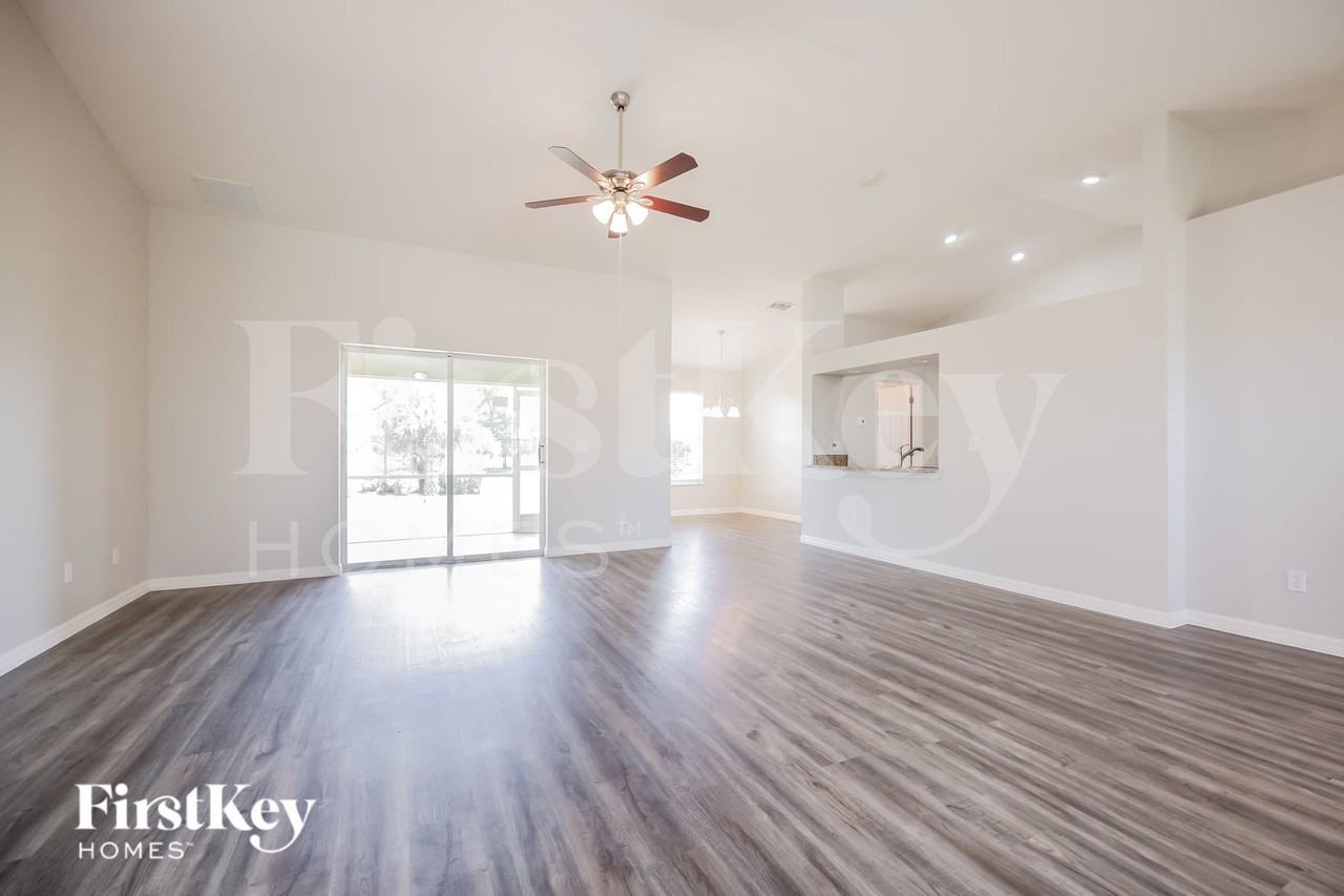 3013 25th St Sw - Photo 2 of 15