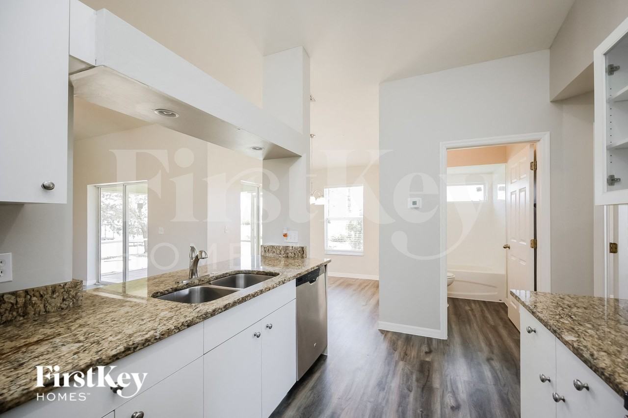 3013 25th St Sw - Photo 7 of 15