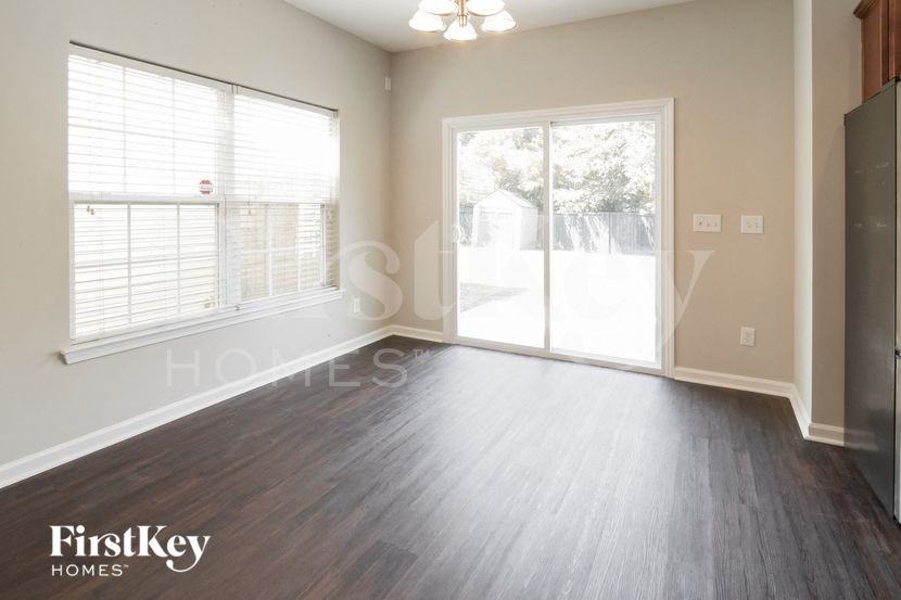 2815 Pottinger Dr - Photo 6 of 15