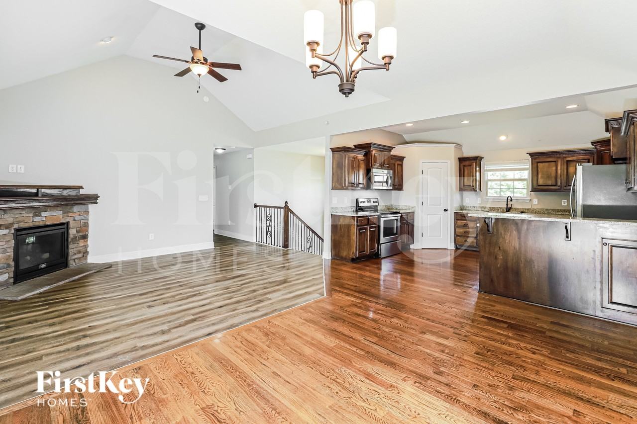 15309 Sycamore St - Photo 4 of 16