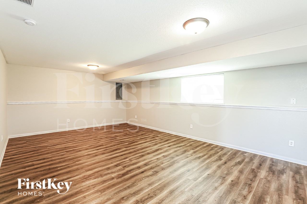 15309 Sycamore St - Photo 7 of 16