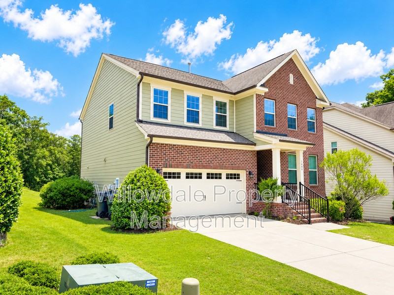 1608 Fairbanks Rd - Photo 2 of 27