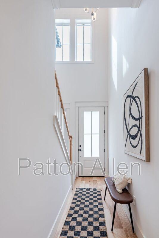 153 Collin Pl #16 - Photo 3 of 28