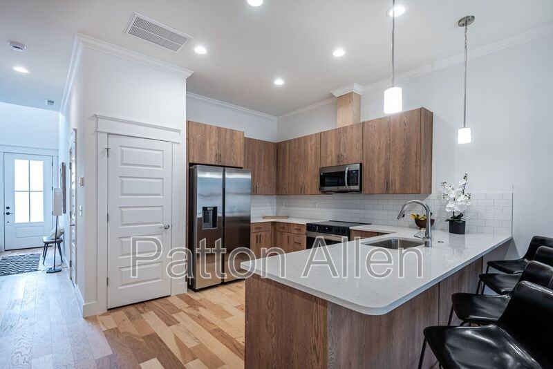 153 Collin Pl #16 - Photo 6 of 28