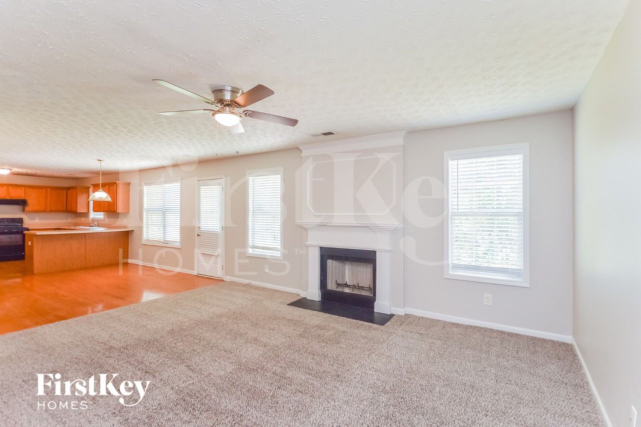 6061 Fairington Farms Ln - Photo 2 of 15