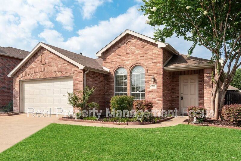 1004 Trickham Dr - Photo 2 of 27