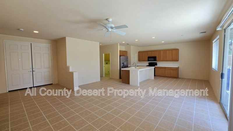 47471 Harbour Lights Ln - Photo 3 of 31