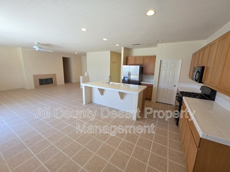 47471 Harbour Lights Ln - Photo 5 of 31