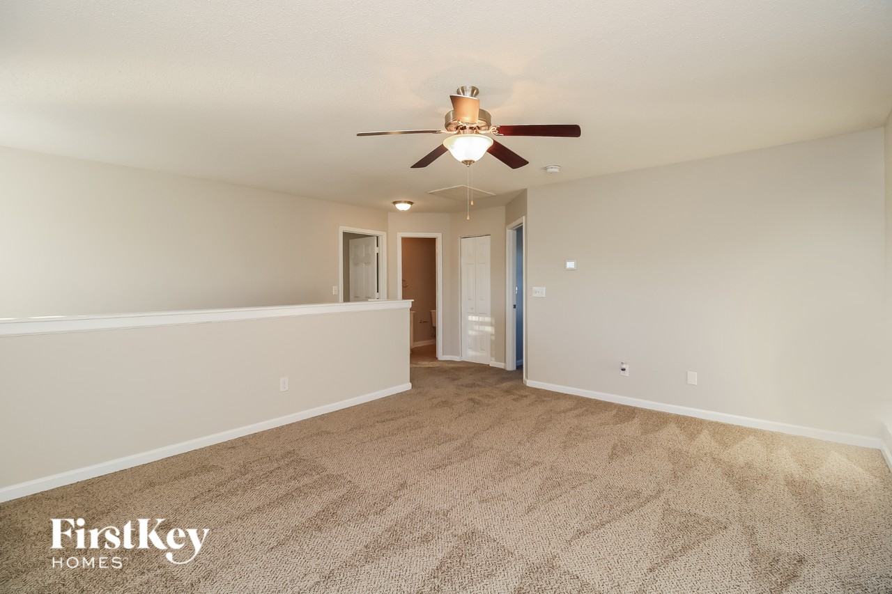109 Sydney Ct - Photo 5 of 14