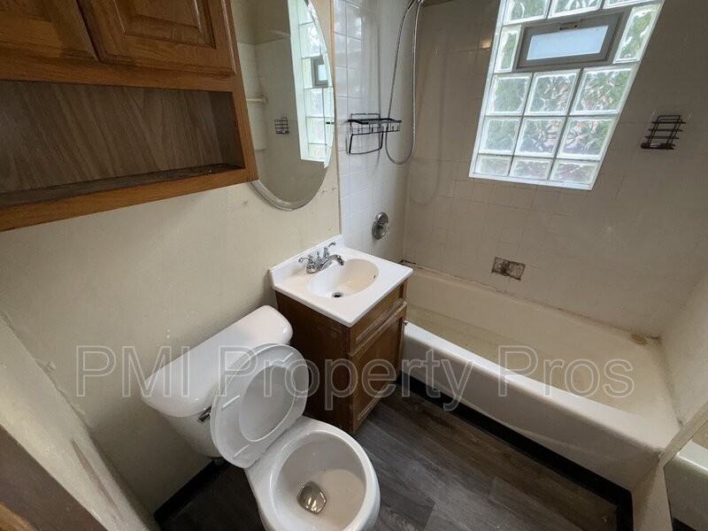 2439 N Dr William Finlayson St - Photo 2 of 6