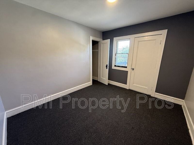 4043 N 24th Pl - Photo 2 of 19