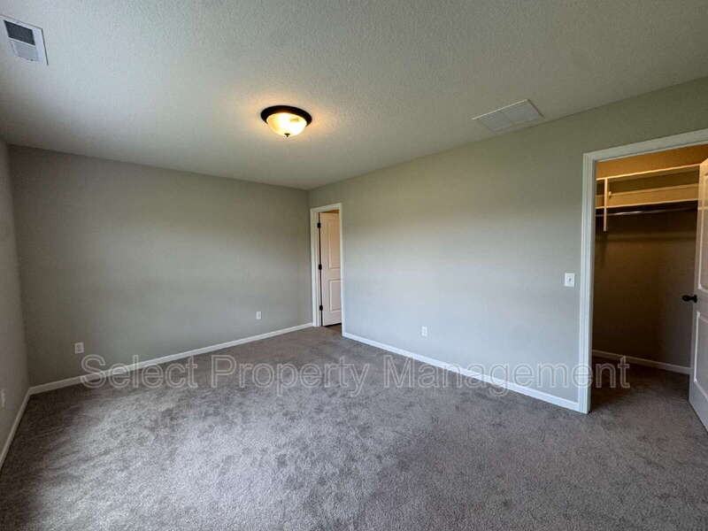 390 Zebulon Cv - Photo 6 of 19