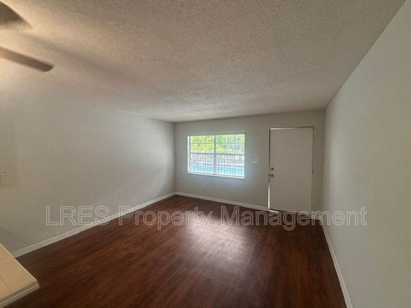 1031 Columbia Ave #G - Photo 5 of 16