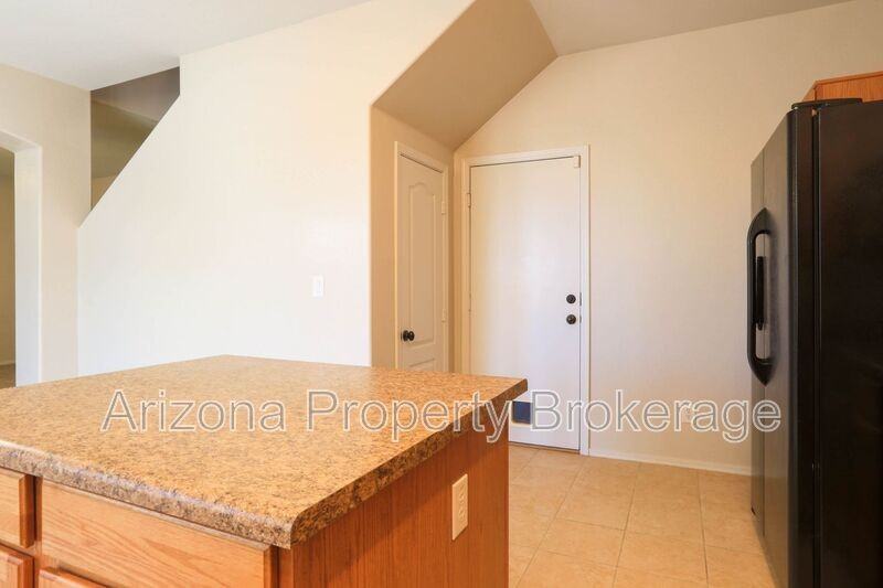 16862 N 182nd Ln - Photo 4 of 26