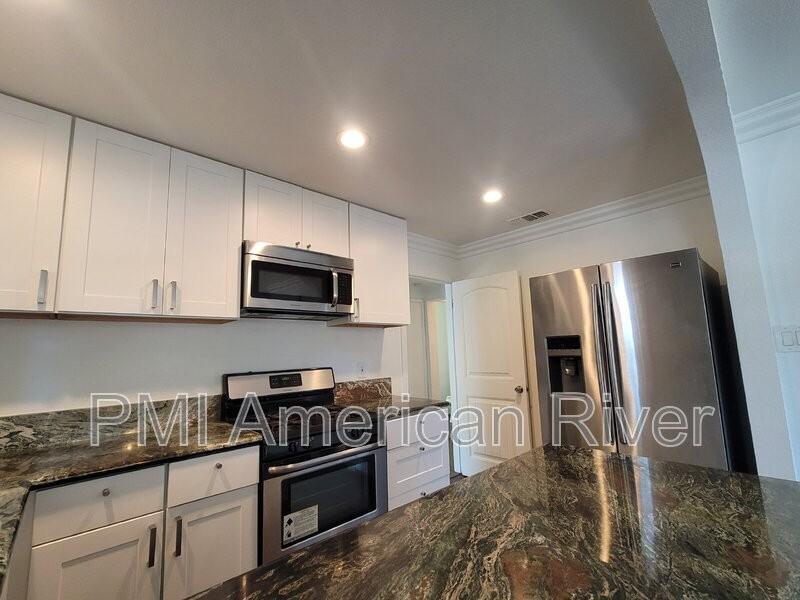 4201 56th St - Photo 5 of 15