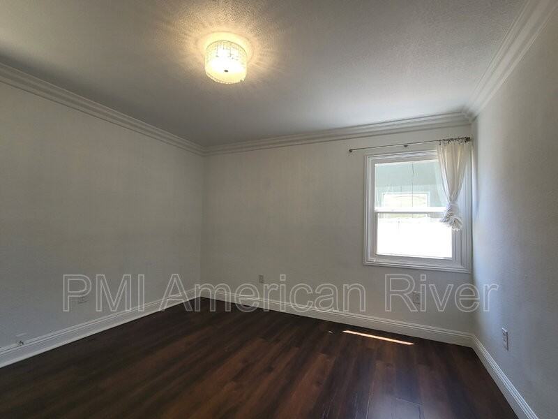 4201 56th St - Photo 6 of 15