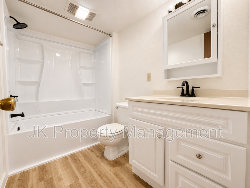 1200 1st Ave N #03 - Photo 7 of 10