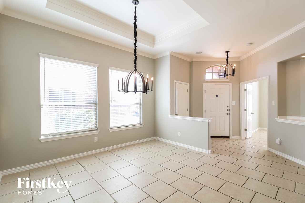 15024 Spruce St - Photo 6 of 15