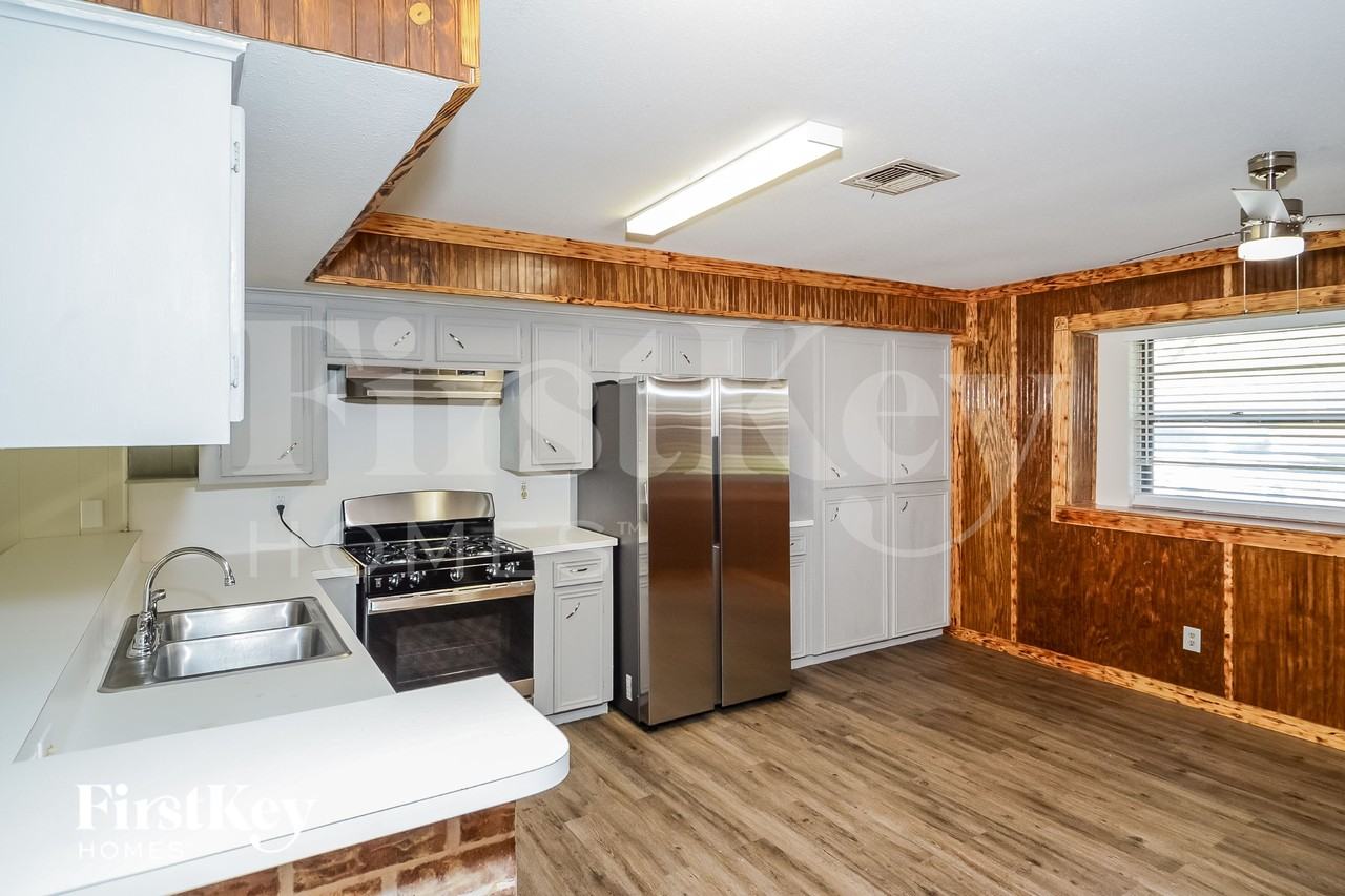 3207 Haydee Rd - Photo 7 of 15