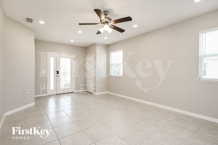 2212 Red Rock Ct - Photo 5 of 16
