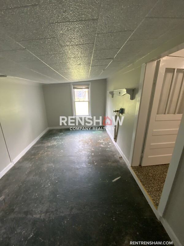 818 S Lexington St - Photo 6 of 15