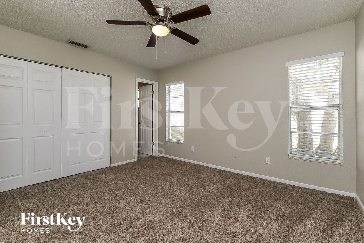 1418 Stonehaven Way - Photo 7 of 15