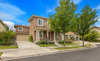 featured image of 2512 Piccadilly Cir