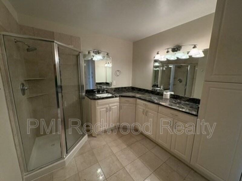855 15th Ave - Photo 4 of 50