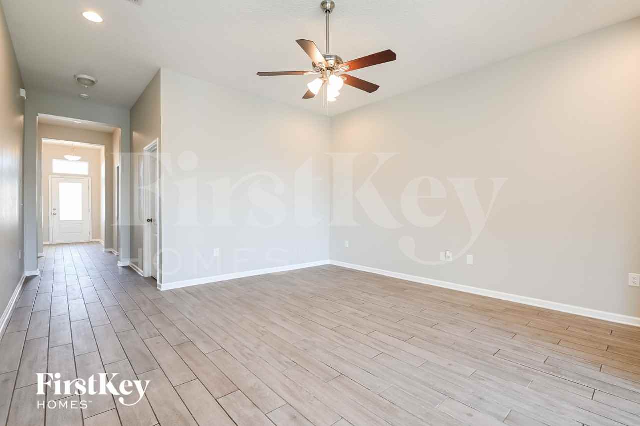 11637 Lake Chub Dr - Photo 3 of 16