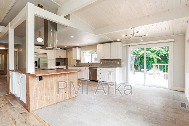 33 243rd Pl Se - Photo 6 of 17