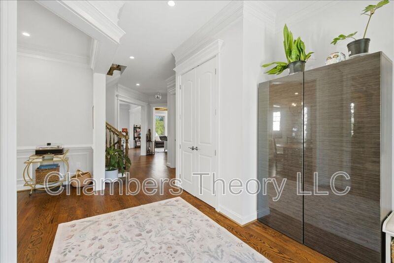 7010 Girard St - Photo 7 of 50