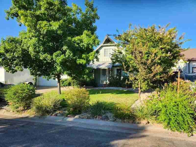 2116 Waterford Rd - Photo 2 of 15