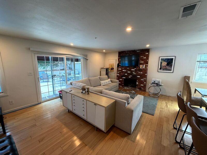 3787 Millikin Ave - Photo 5 of 17