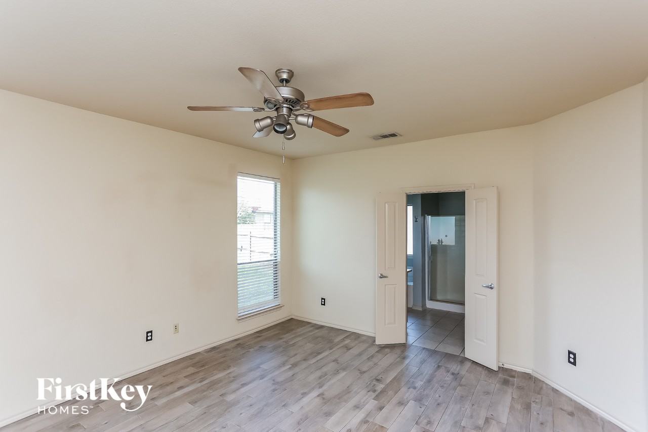 14413 Artesia Ct - Photo 7 of 15
