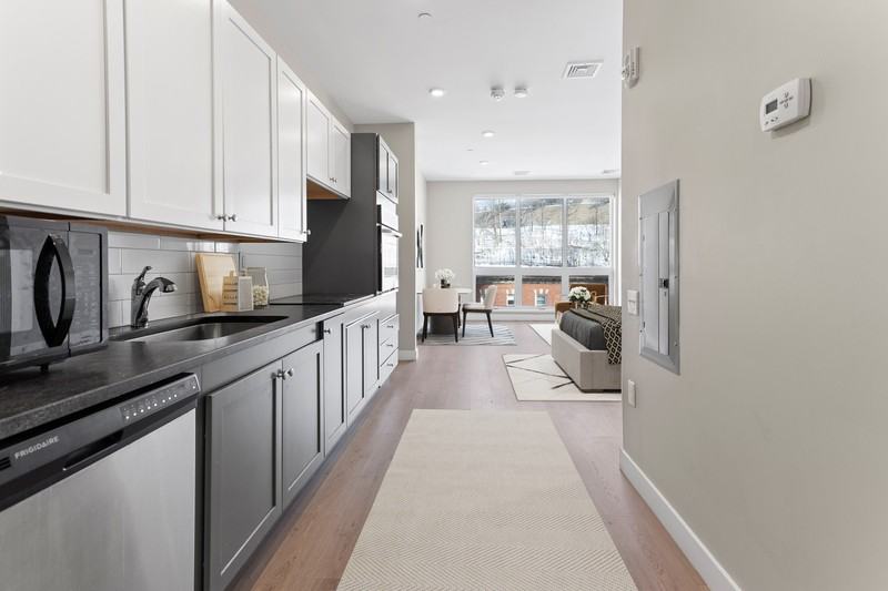 35 S Huntington Ave - Photo 3 of 7