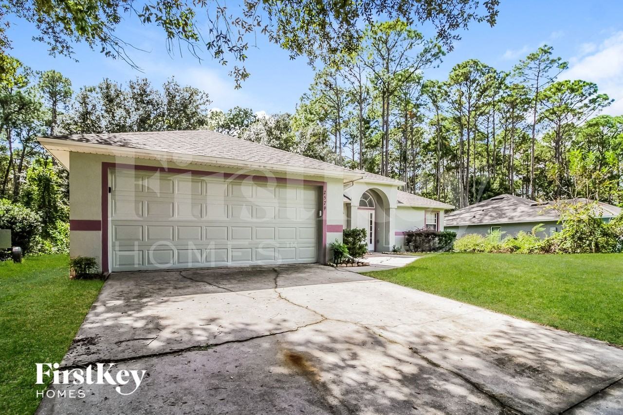 2579 Coachman Dr - Photo 2 of 15