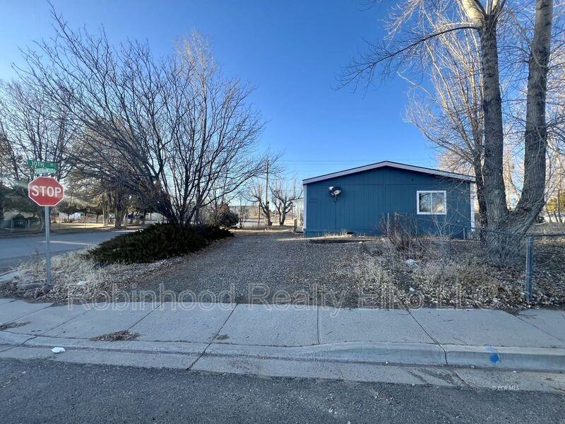 1006 Cedar St - Photo 2 of 34