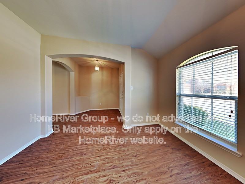 1046 Warbler - Photo 5 of 25