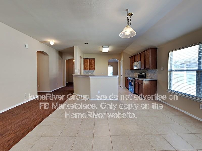 1046 Warbler - Photo 7 of 25