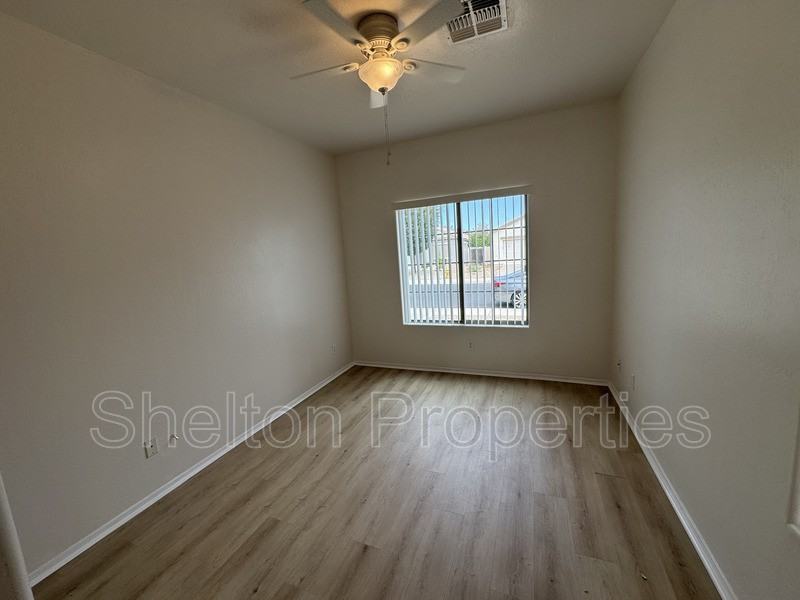 17229 W Caribbean Ln - Photo 3 of 20