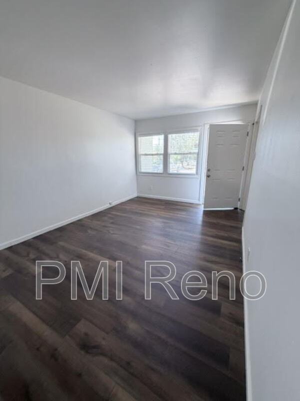 364 Gould St - Photo 4 of 17