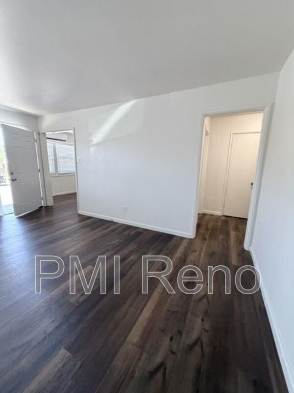 364 Gould St - Photo 6 of 17
