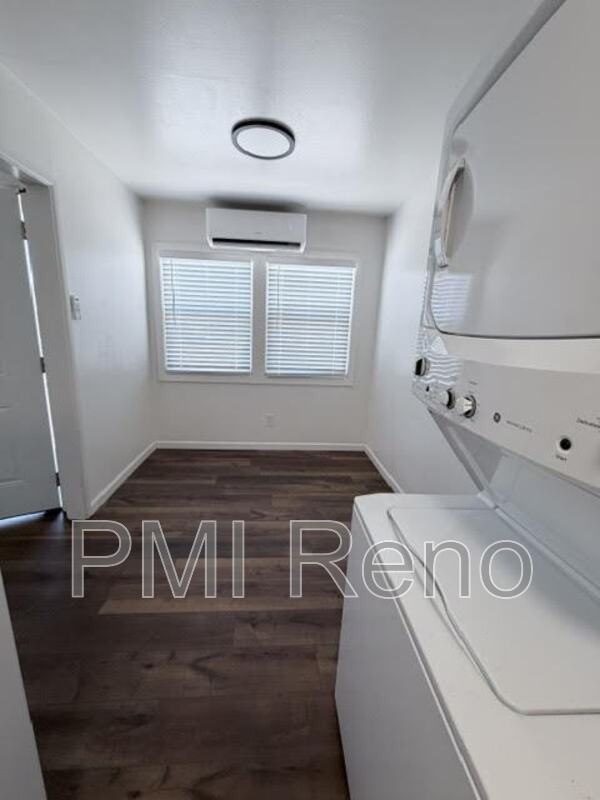 364 Gould St - Photo 7 of 17