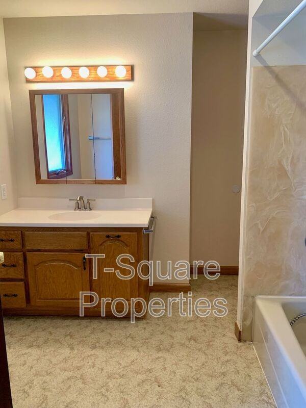 1316 91st Ave Se #68 - Photo 6 of 37