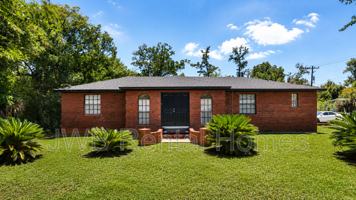 featured image of 2150 Prospect St