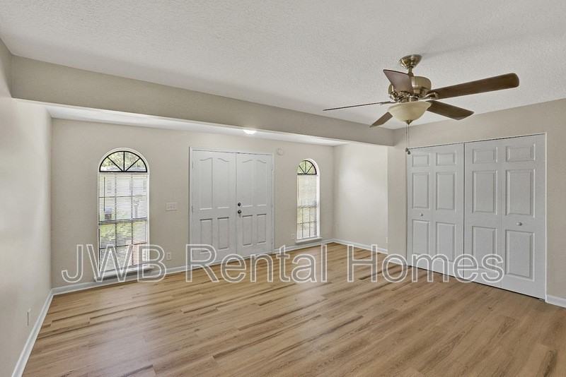 2150 Prospect St - Photo 4 of 22