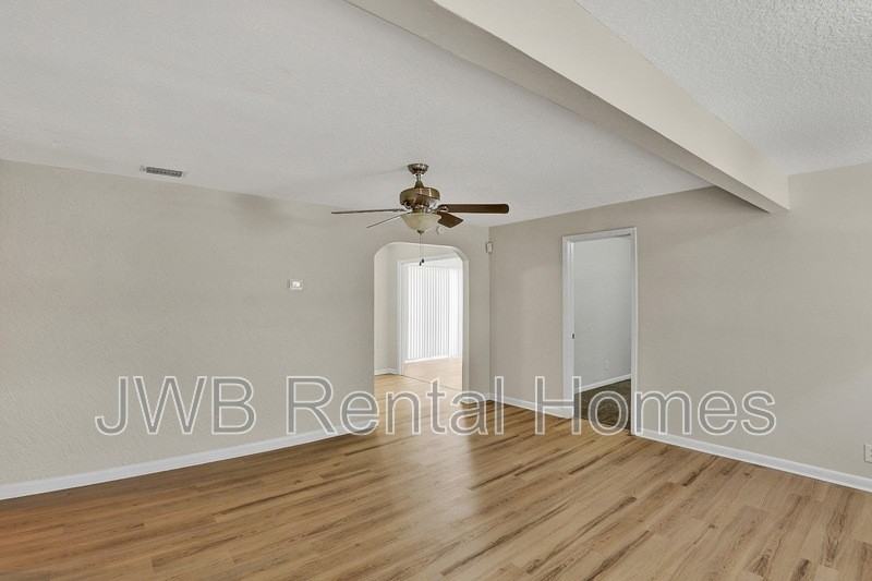 2150 Prospect St - Photo 6 of 22