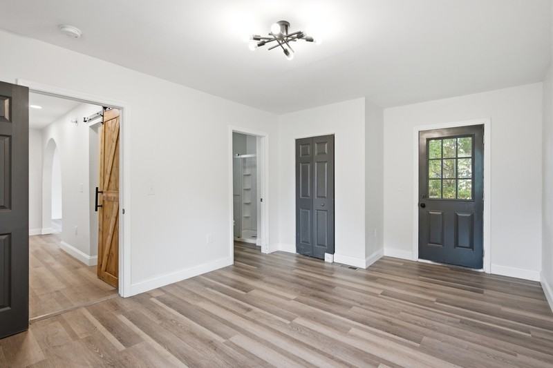 255 Telford St - Photo 3 of 10