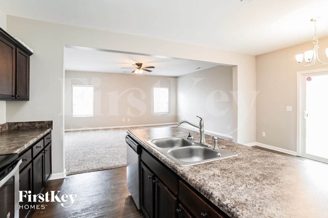 12558 Garron Rd - Photo 7 of 16